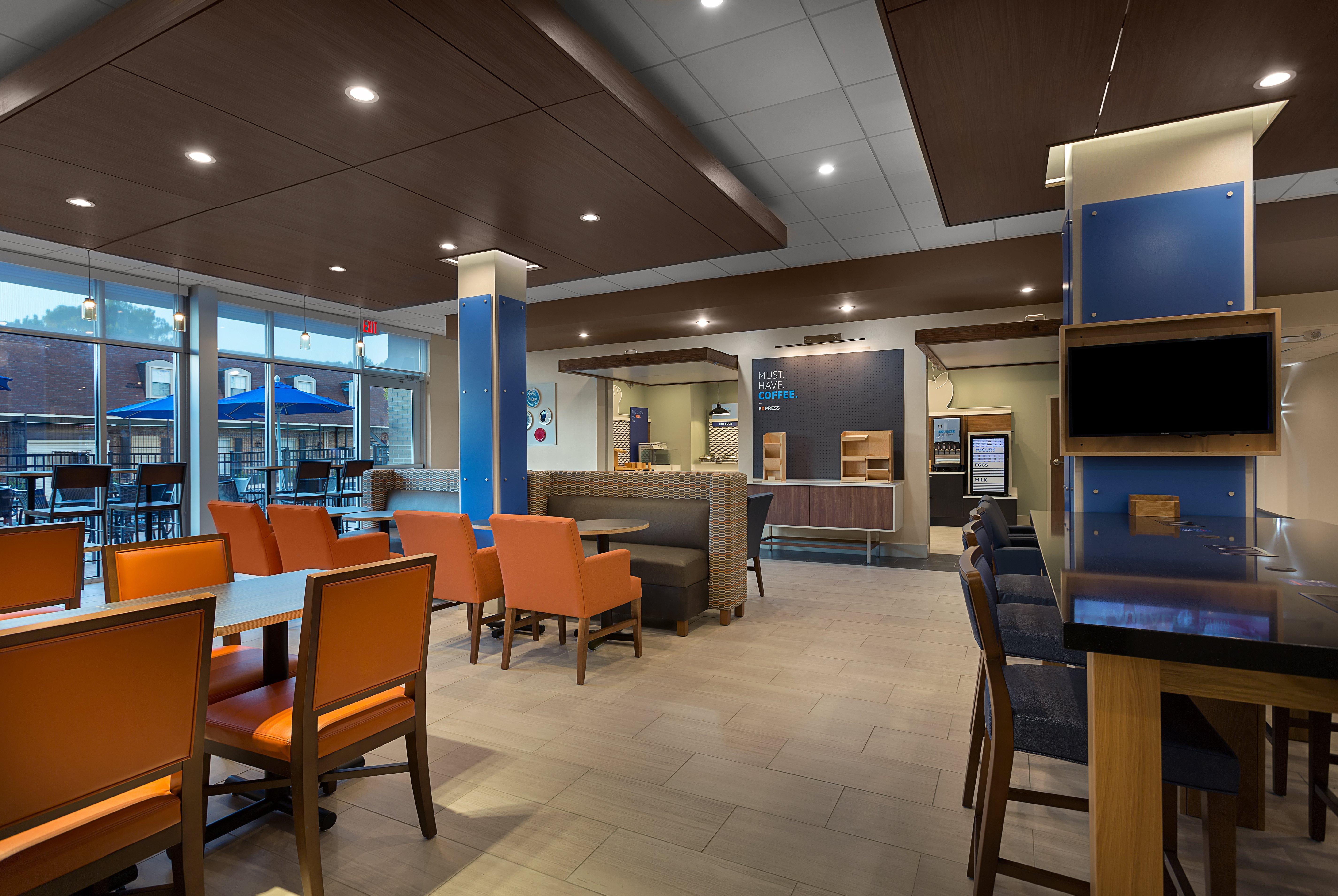 Holiday Inn Express & Suites - Fayetteville South By Ihg Eksteriør bilde
