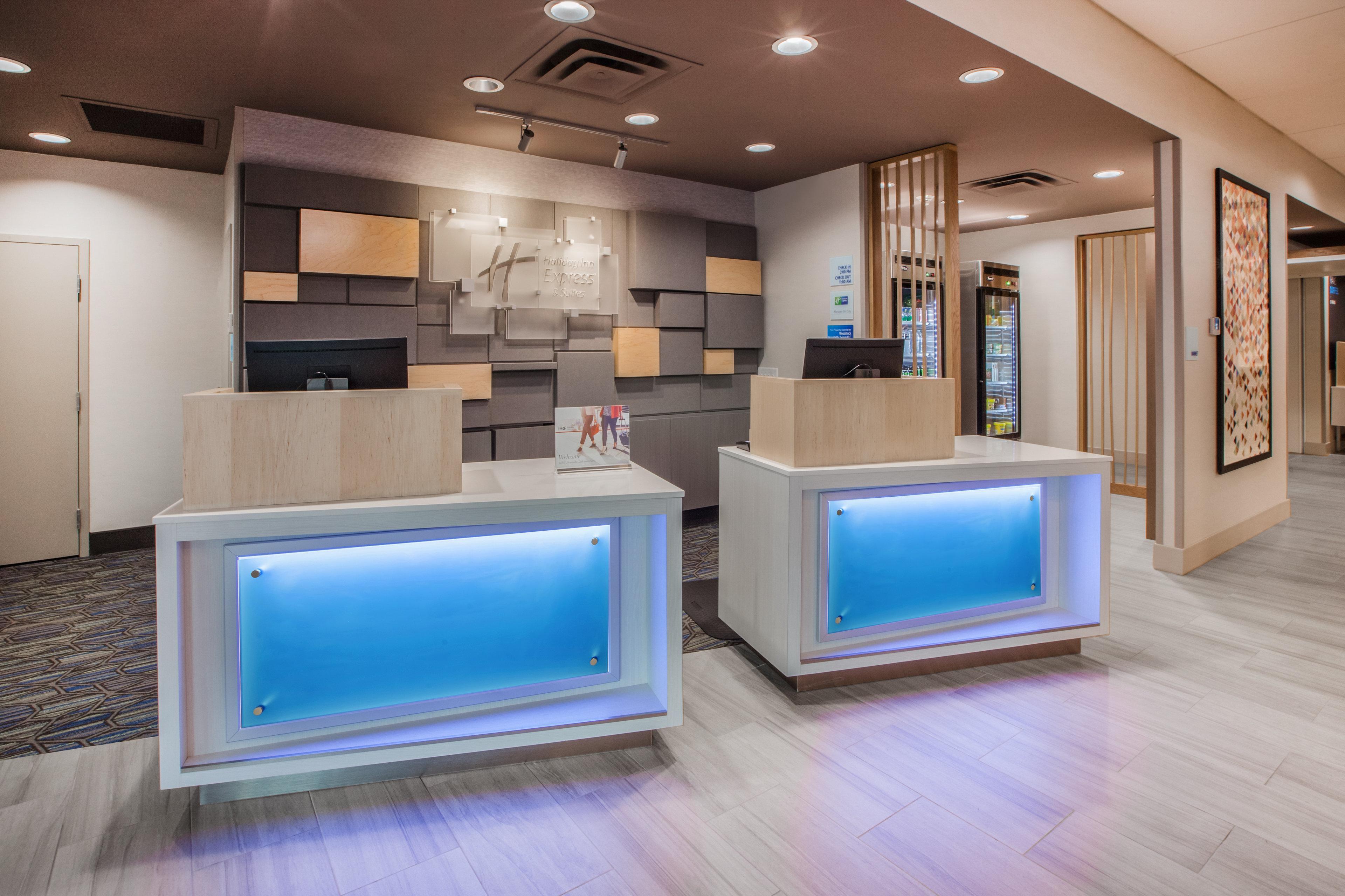 Holiday Inn Express & Suites - Fayetteville South By Ihg Eksteriør bilde